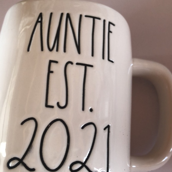 RAE DUNN Auntie, Artisian Collection by Majenta ‘202’ - Picture 2 of 4